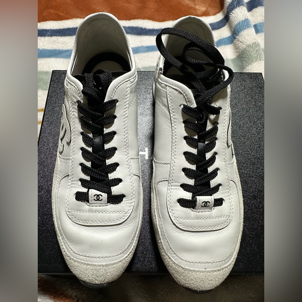 CHANEL White Leather Low-Top Sneakers with Black Laces